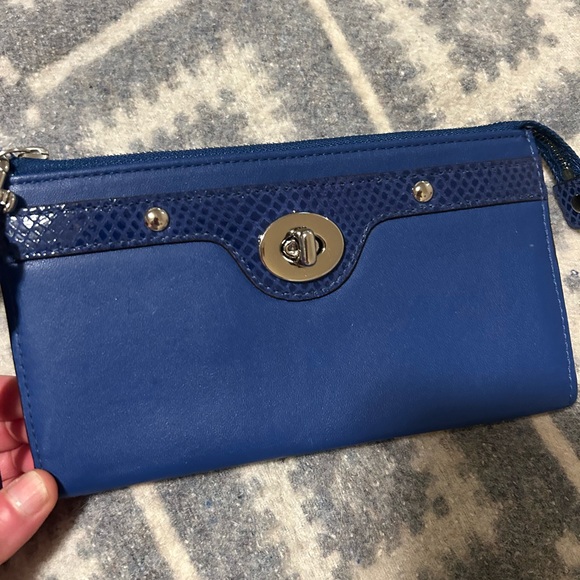 Coach cobalt Blue Wristlet Clutch with Silver Accents new - Picture 3 of 15